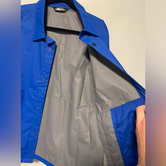 The North Face Coach Rain Jacket - Picture 8 of 10